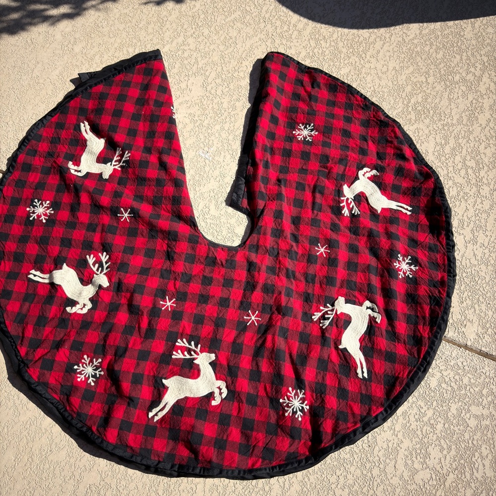 Buffalo Plaid Christmas Tree Skirt